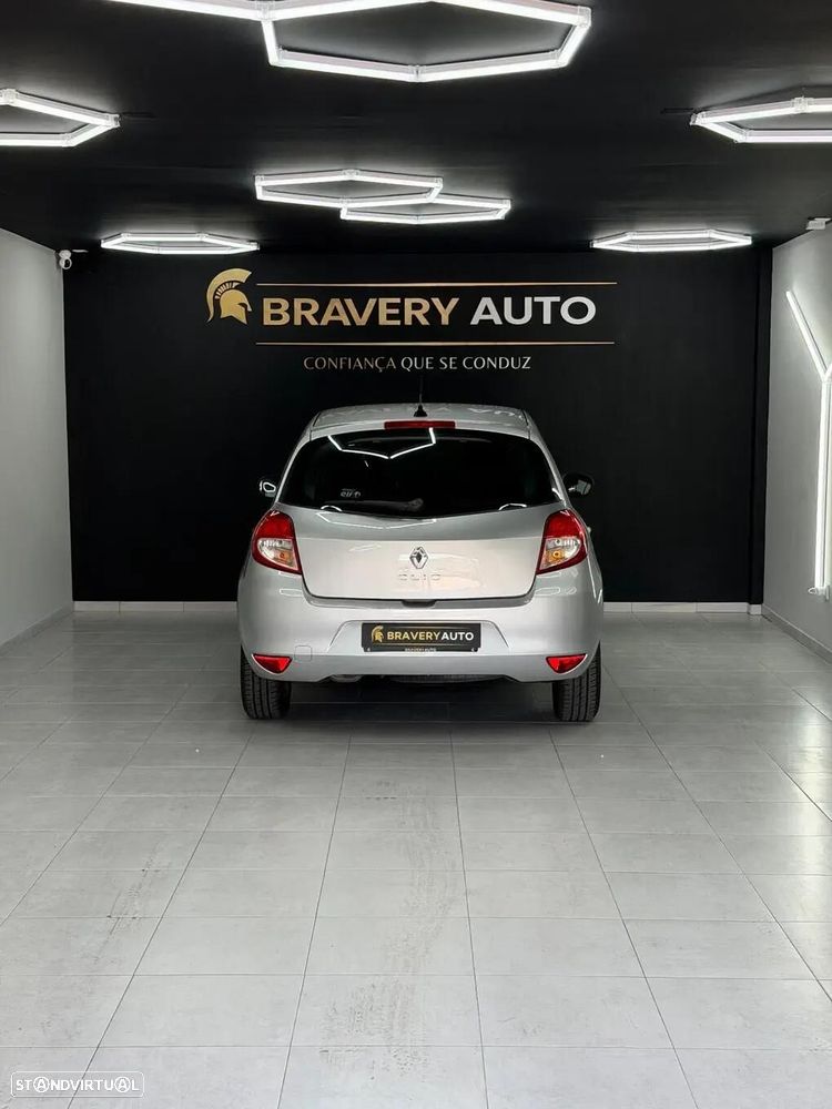 Renault Clio 1.2 16V Dynamique - 8