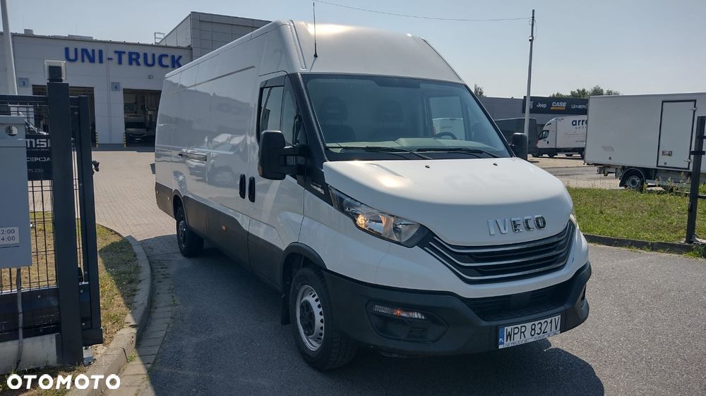 Iveco DAILY 35S14 A8V 16m3 Automat L4H2 mały przebieg - 2