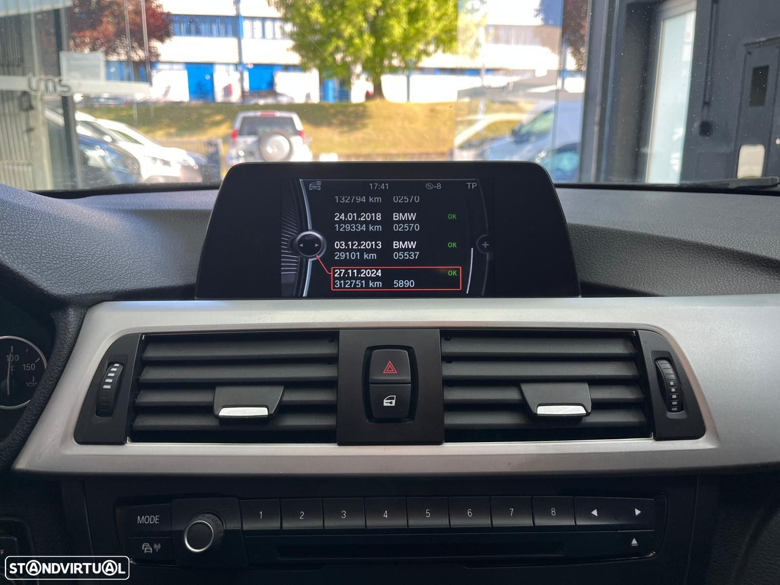 BMW 318 d Touring - 16