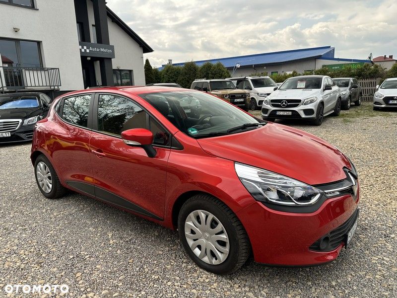 Renault Clio 1.2 16V 75 Life - 8