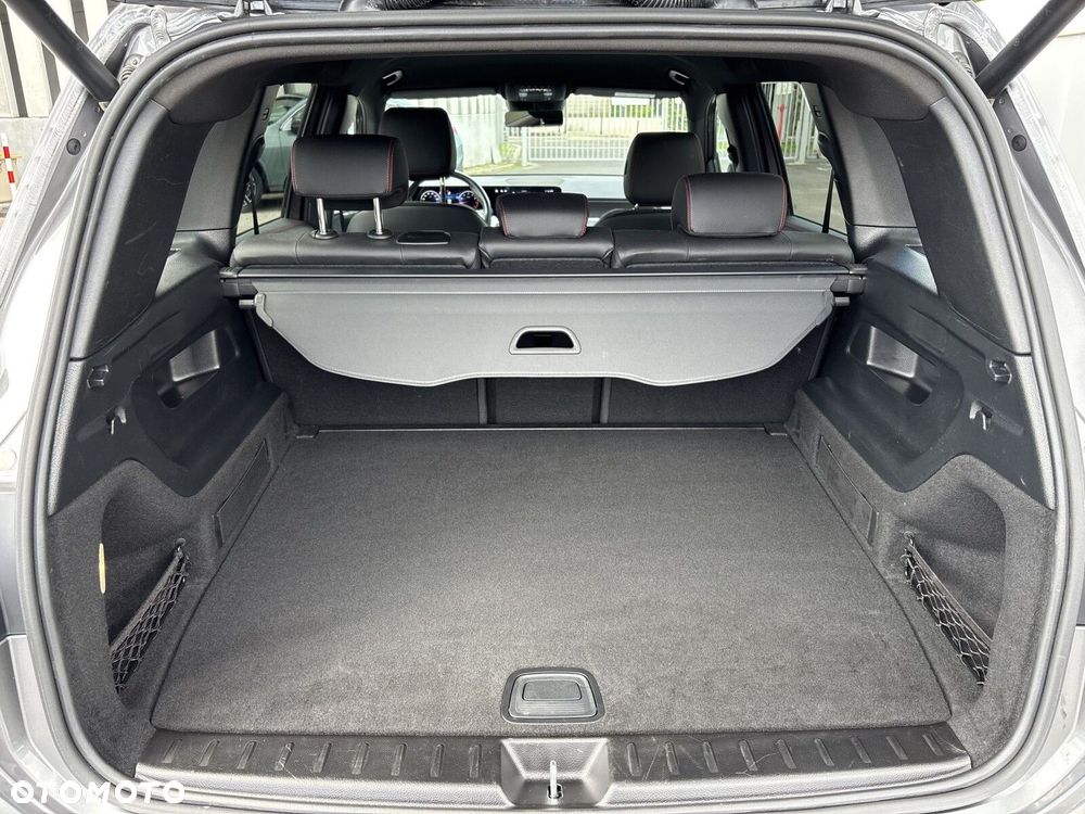 Mercedes-Benz GLB - 26