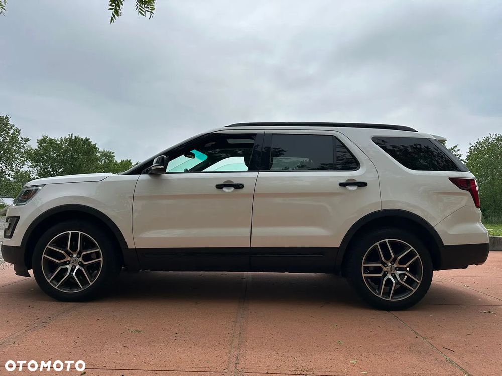 Ford Explorer - 10