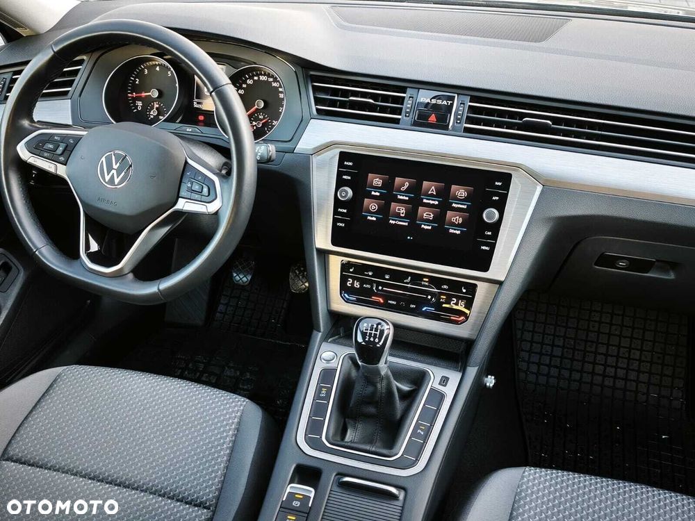 Volkswagen Passat Variant 1.5 TSI EVO Essence - 17