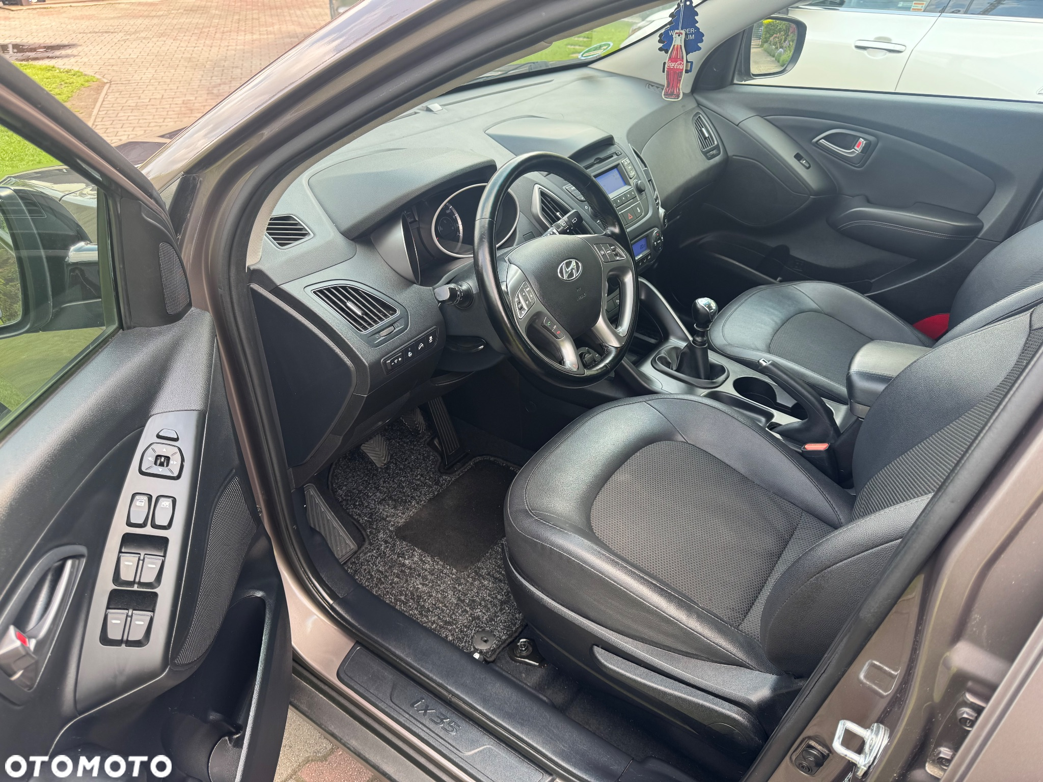 Hyundai ix35 blue 1.6 2WD Finale Gold - 14