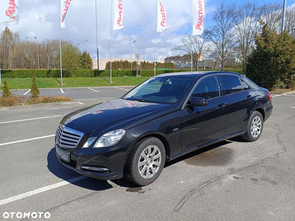 Mercedes-Benz Klasa E 200 CGI BlueEFFICIENCY - 16