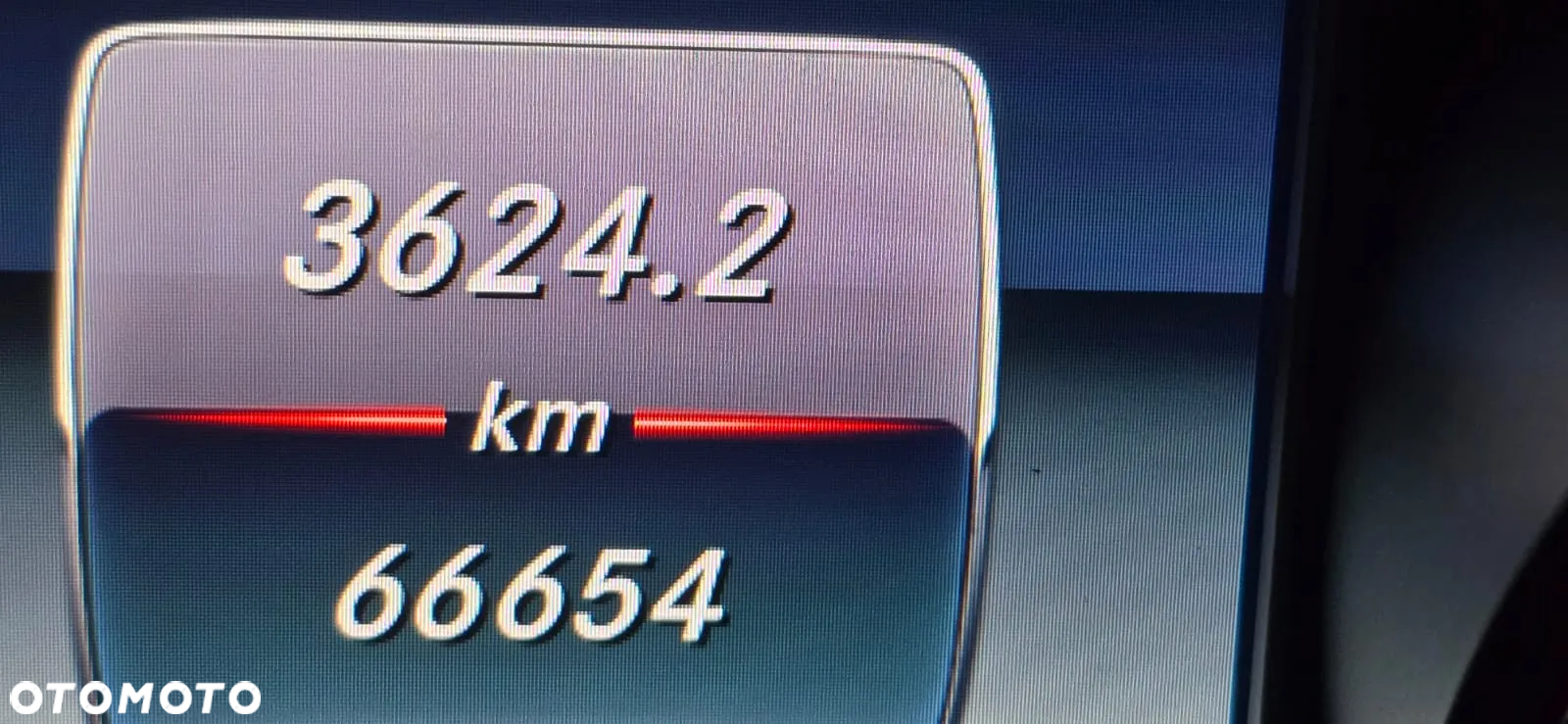 Mercedes-Benz GLC 300 4Matic 9G-TRONIC AMG Line - 11