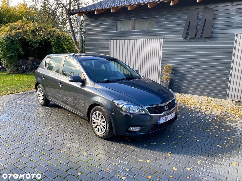 Kia Ceed Cee'd 1.6 Crdi Comfort - 1