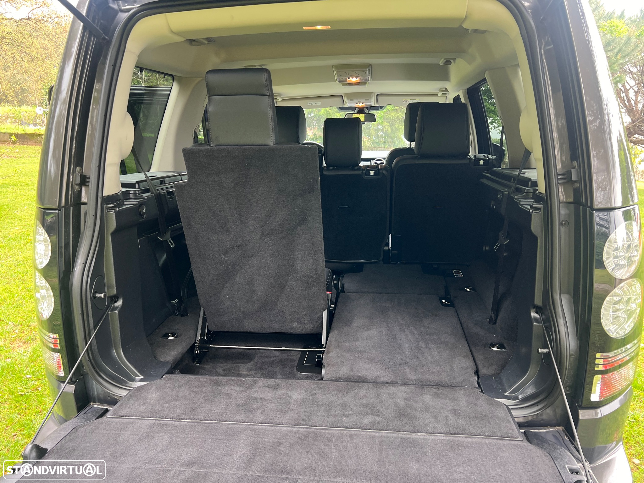 Land Rover Discovery SD V6 HSE - 34