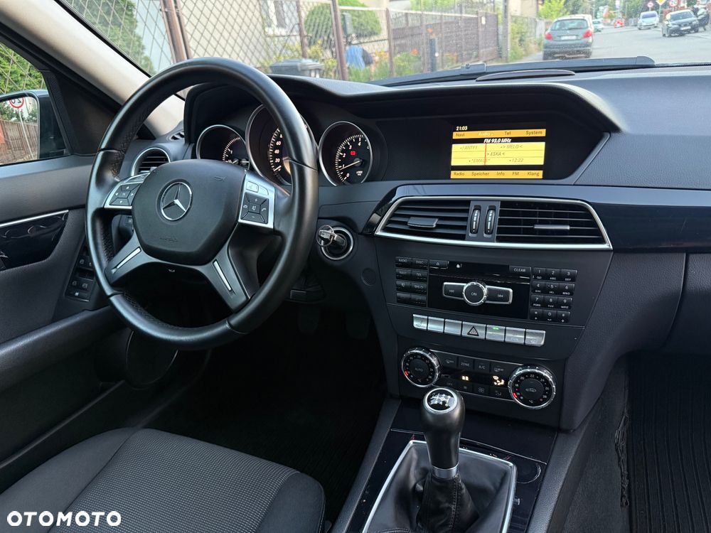 Mercedes-Benz Klasa C 200 (BlueEFFICIENCY) Elegance - 15