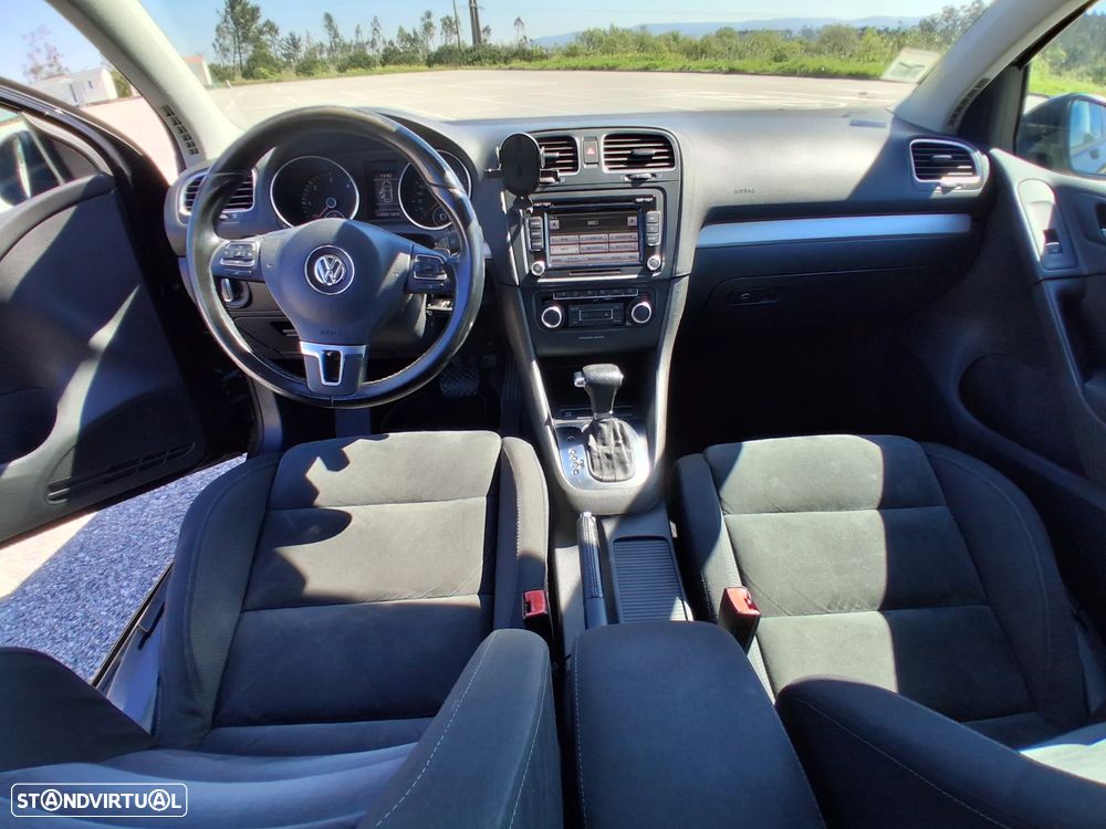 VW Golf 1.6 TDi Highline DSG - 11