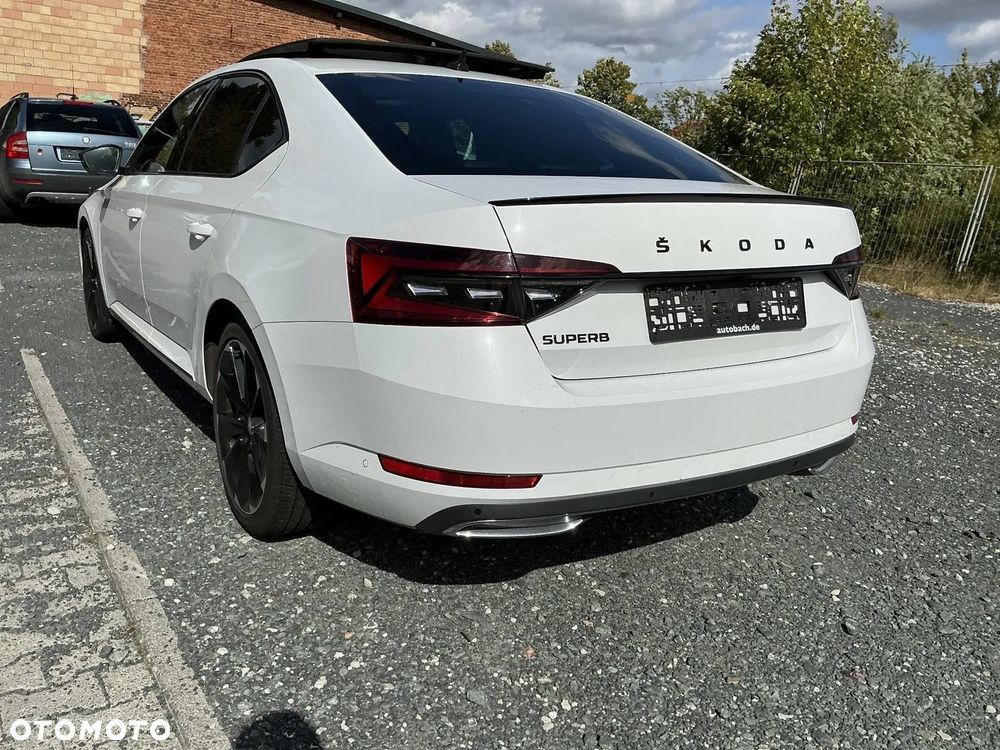 Skoda Superb 2.0 TDI SCR Sportline DSG - 4