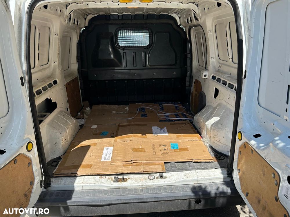 Ford Transit Connect - 4