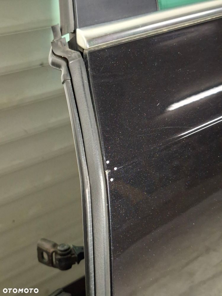 Skoda Octavia III 5E 2016r 5-cio drzwiowy drzwi lewy tył kolor czarny LF9R - 10