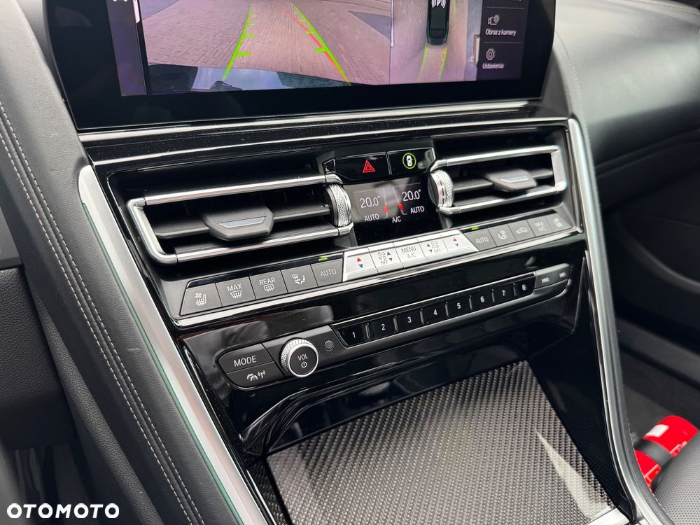 BMW Seria 8 - 29