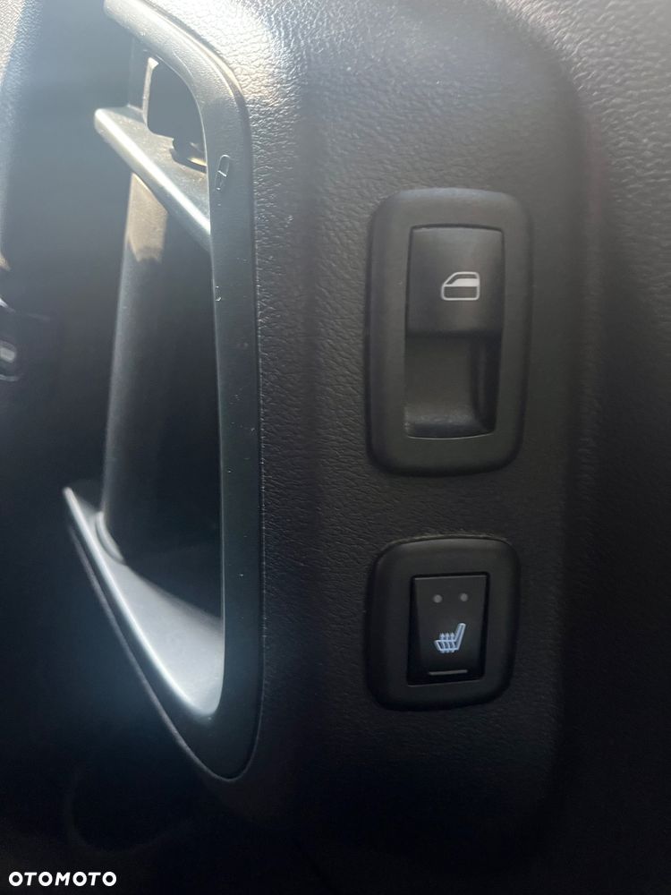 Chrysler Town & Country - 14