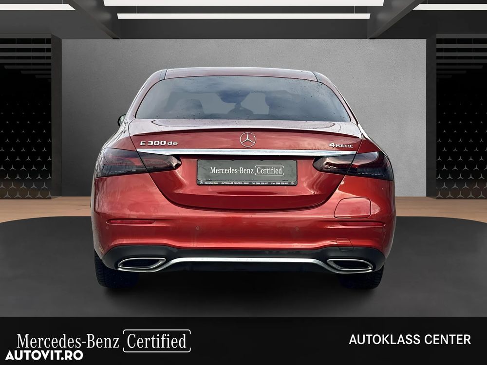 Mercedes-Benz E 300 de 4Matic 9G-TRONIC AMG Line - 4