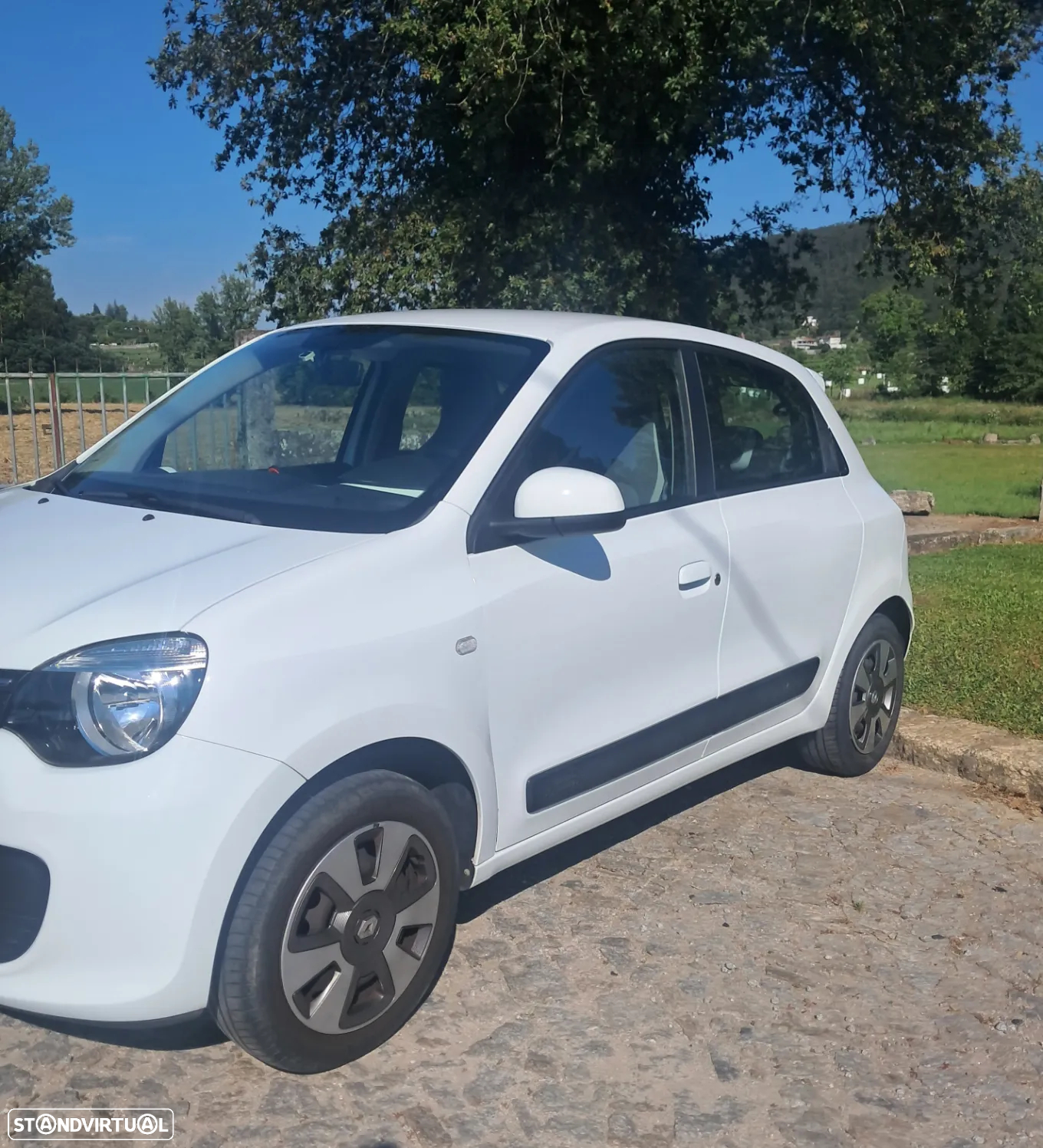 Renault Twingo SCe 75 Signature - 3