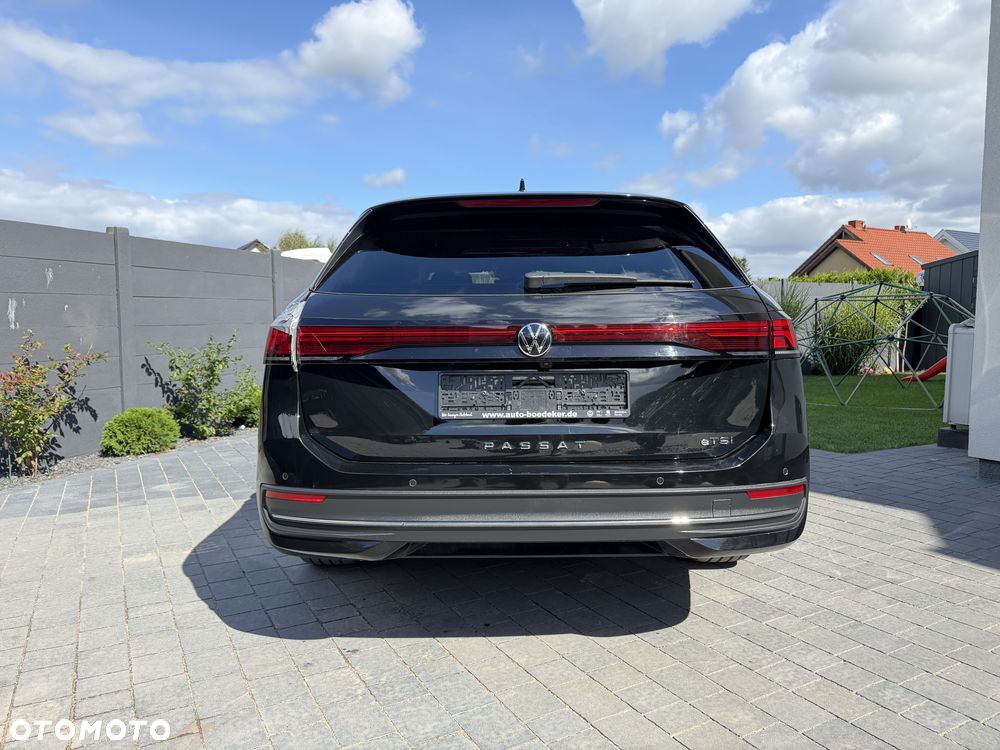 Volkswagen Passat Variant 2024 photo 3