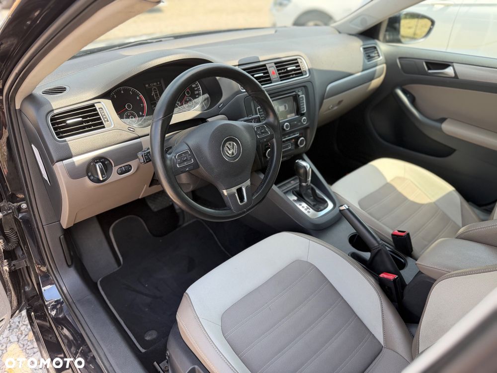 Volkswagen Jetta 1.4 TSI DSG Comfortline - 12