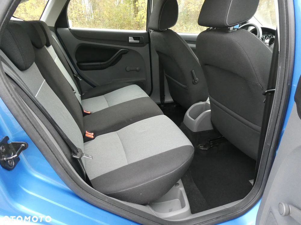 Ford Focus 2.0 16V Style+ - 23