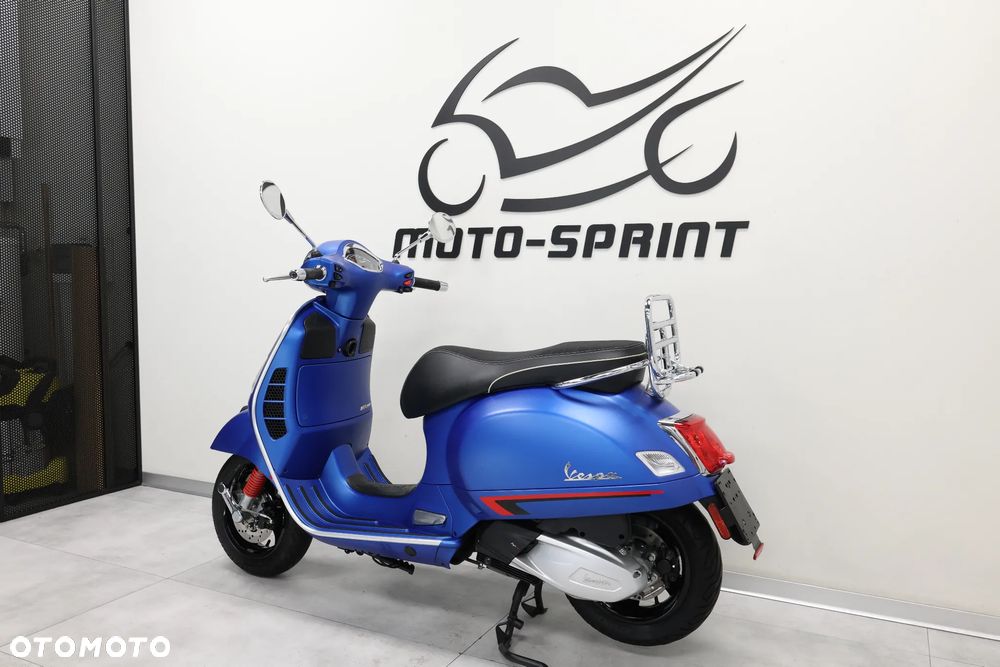 Vespa GTS - 9