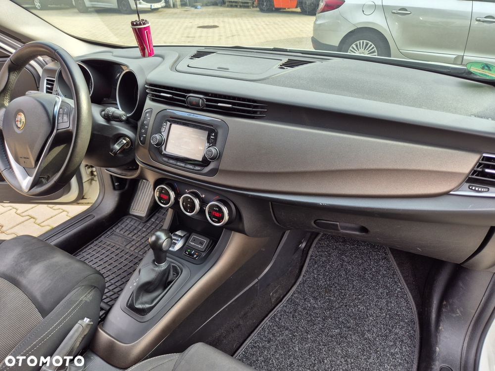Alfa Romeo Giulietta 2.0 JTDM 16V TCT Turismo - 8