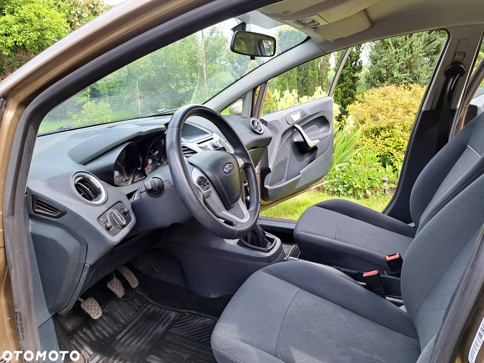 Ford Fiesta - 12