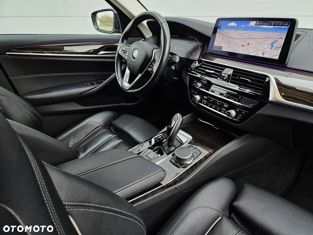 BMW Seria 5 520d xDrive MHEV Luxury Line sport - 8