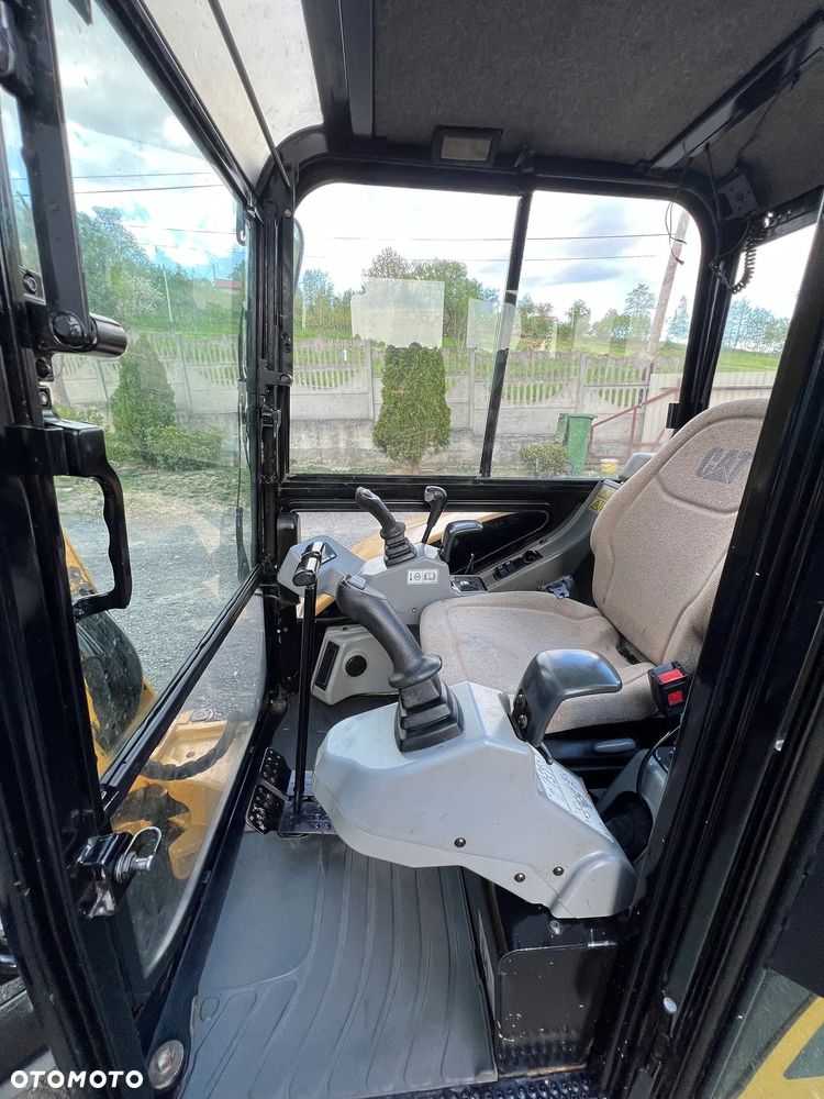 Caterpillar 302.5C * Minikoparka CAT 302.5 * 3 Tony * Długie Ramie * Stan Bardzo Dobry * - 21