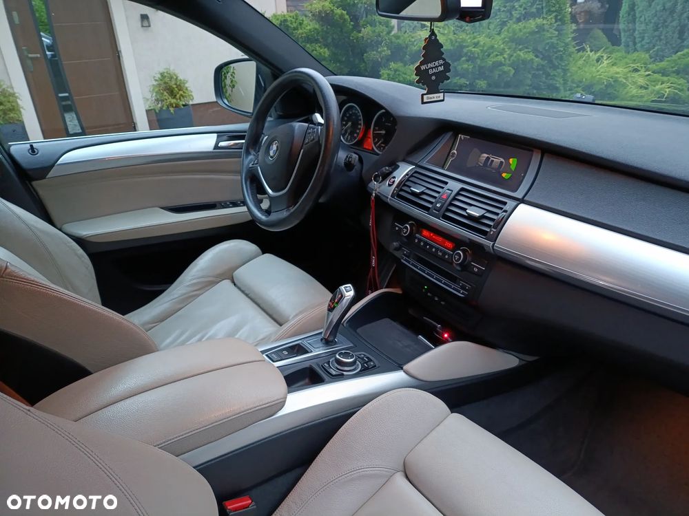 BMW X6 - 26
