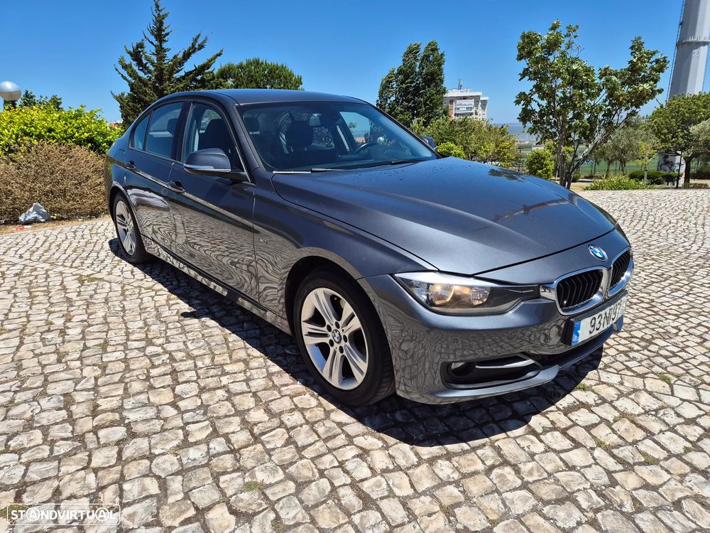 BMW 320 d Line Sport - 1