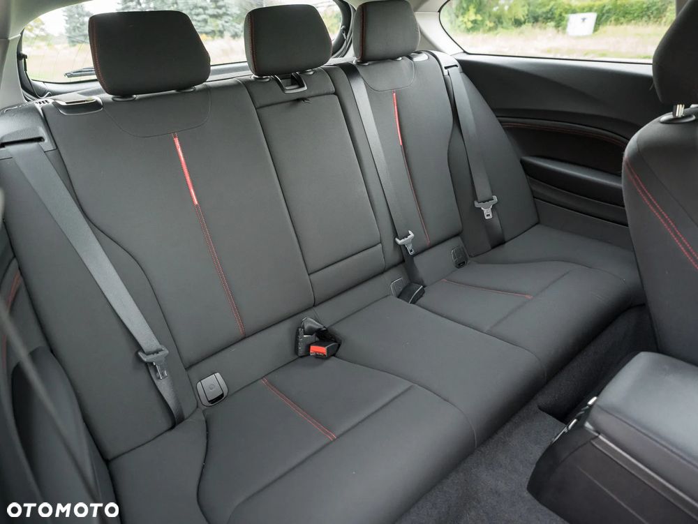 BMW Seria 1 116d Sport Line - 30