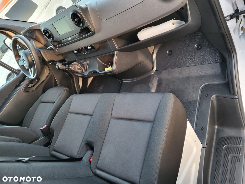 Mercedes-Benz SPRINTER 907 317 CDI-L2 H2 - 19800 KM-ŁADNY-HAK 3500 KG - 9