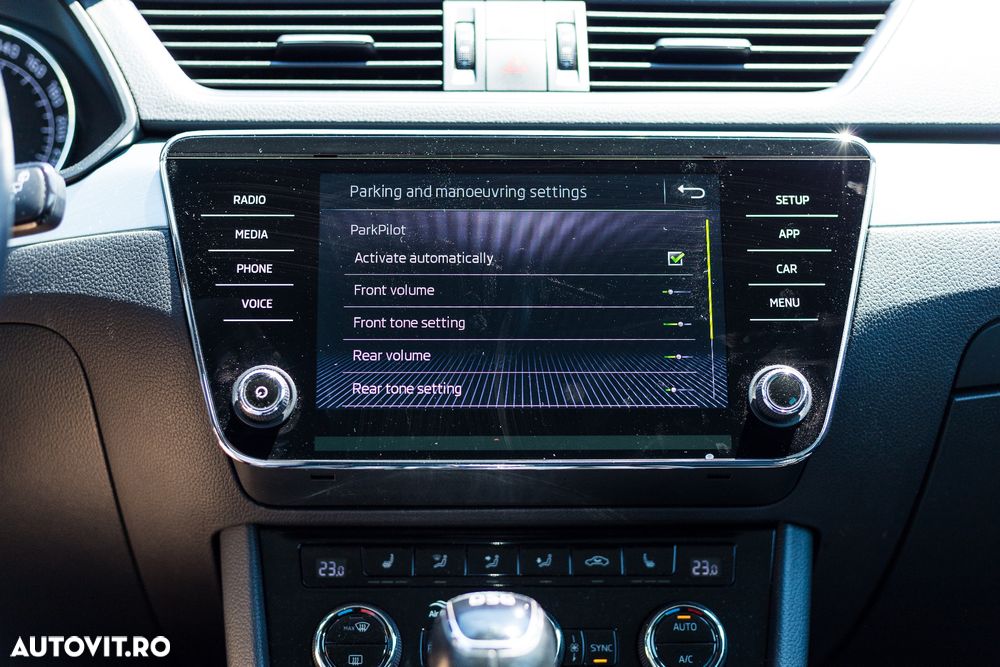 SKODA Superb 2019 — imagine 22