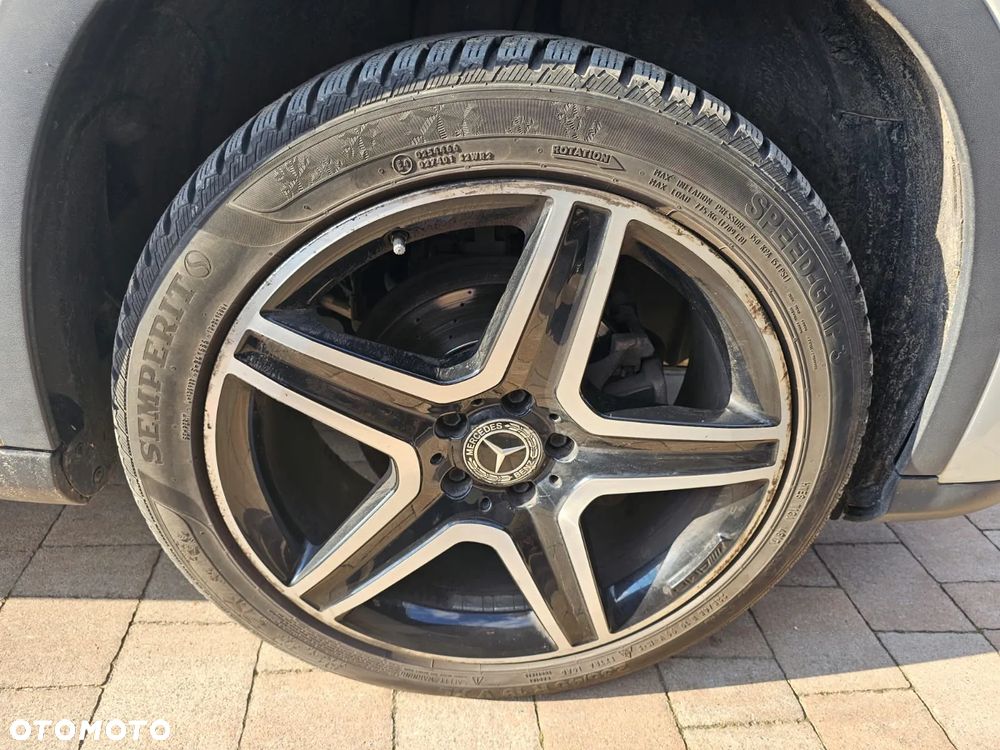 Mercedes-Benz GLA - 14