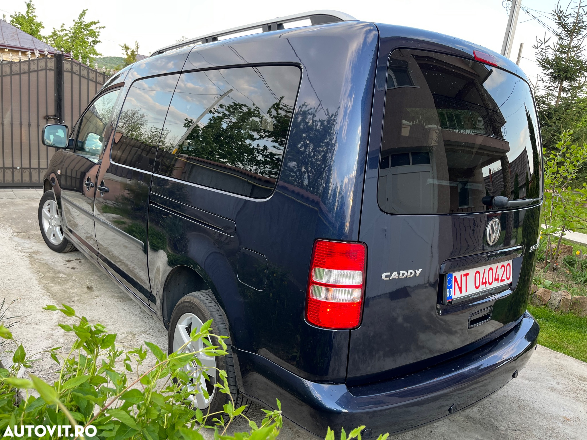 Volkswagen Caddy Maxi 2.0 TDI Comfortline - 3