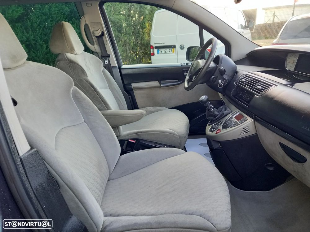 Peugeot 807 2.0 HDi Navteq - 30