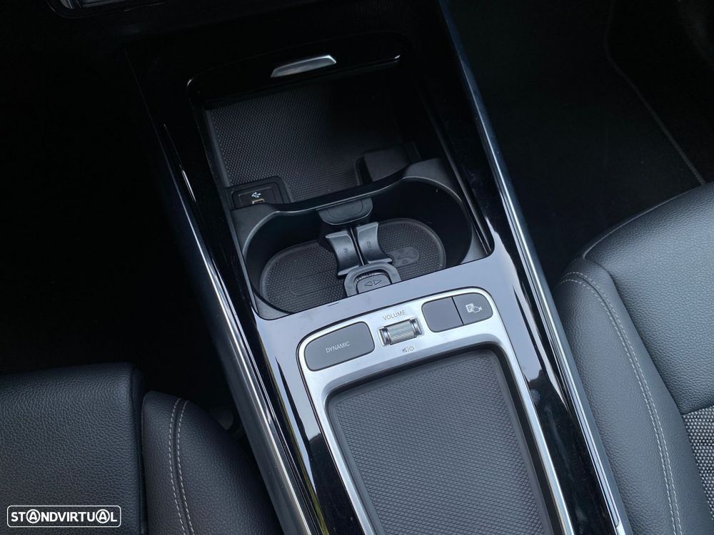 Mercedes-Benz GLA 200 Progressive - 26