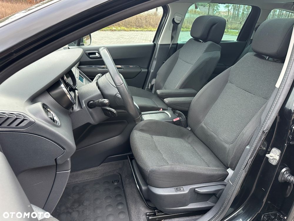 Peugeot 5008 HDI FAP 150 Family Plus - 16