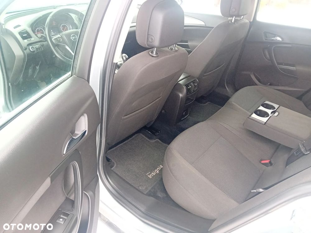 Opel Insignia - 11