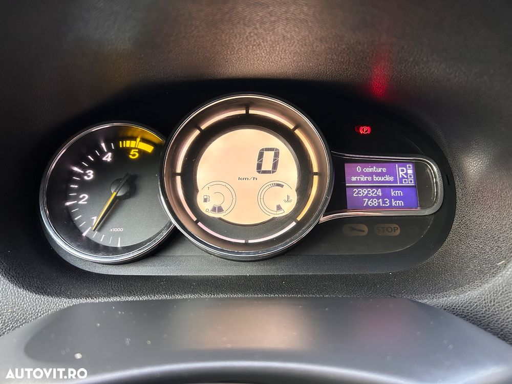 Renault Megane ENERGY dCi 110 EDC BOSE EDITION - 9