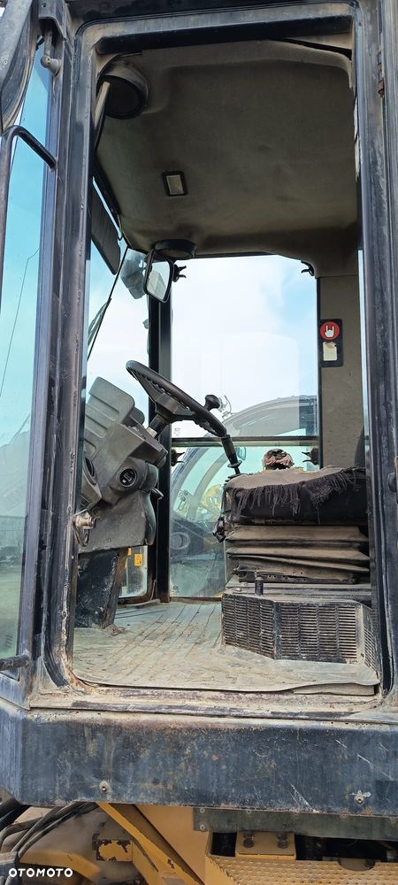 Caterpillar CS573E - 3