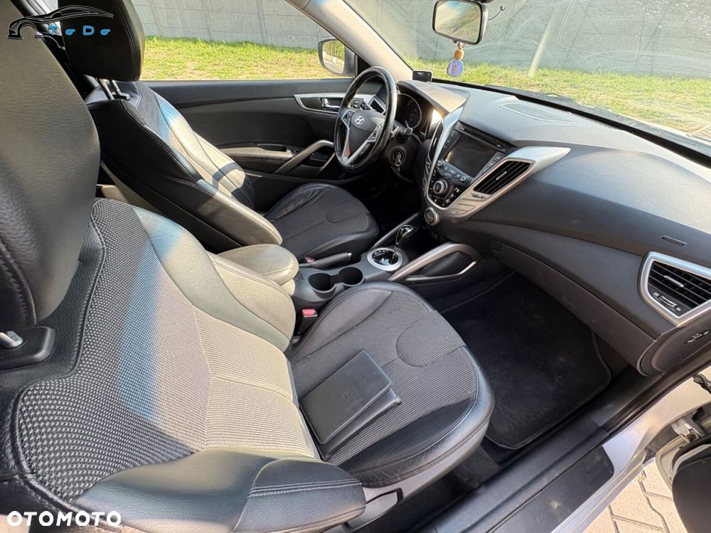 Hyundai Veloster 1.6 GDI Premium - 25