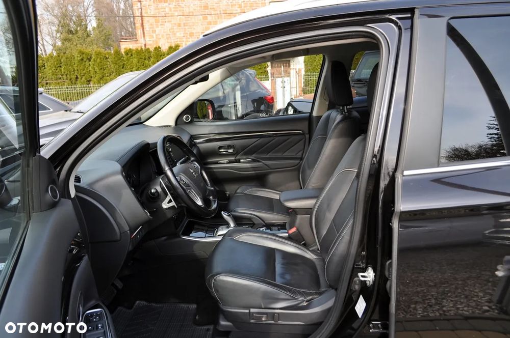 Mitsubishi Outlander - 15