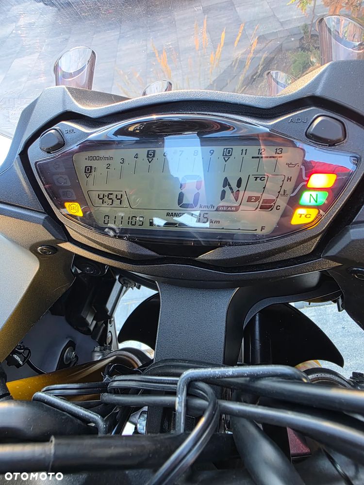 Suzuki GSX 1000 - 10
