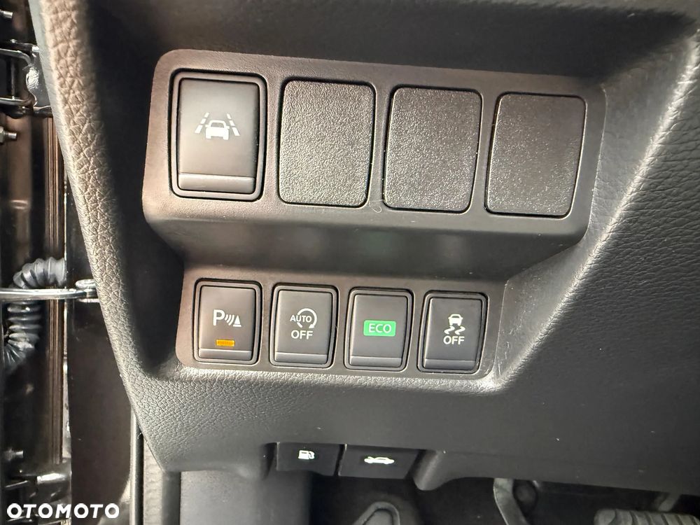 Nissan Qashqai 1.6 DCi Xtronic TEKNA - 18