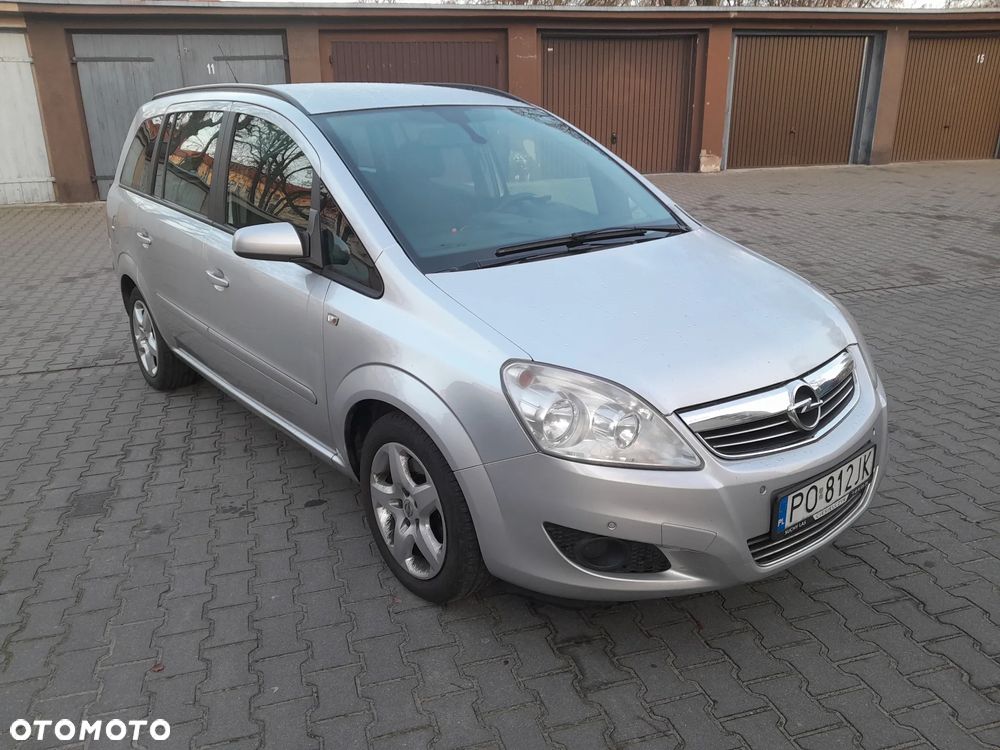 Opel Zafira 1.9 CDTI Essentia - 4