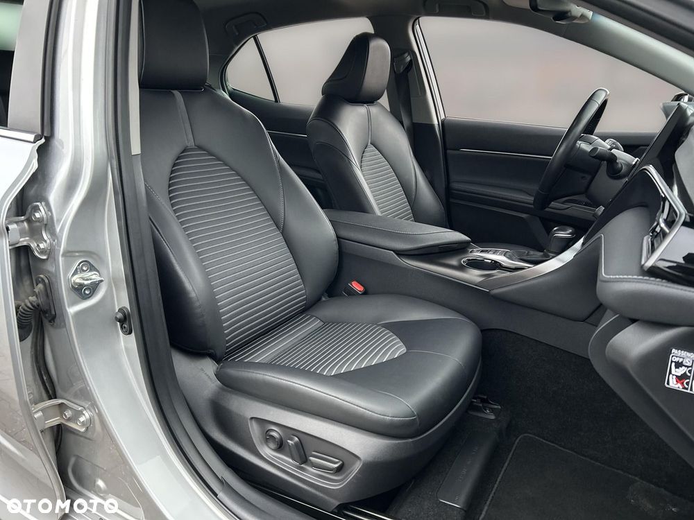 Toyota Camry 2.5 Hybrid Prestige CVT - 12