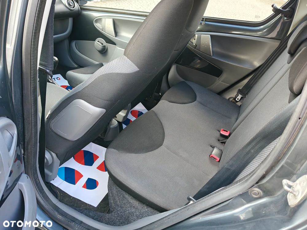 Toyota Aygo Cool - 11