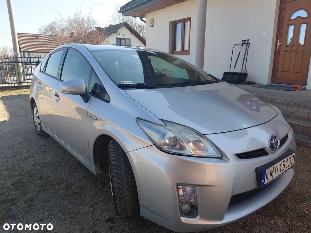Toyota Prius 1.8 HSD Prestige - 6